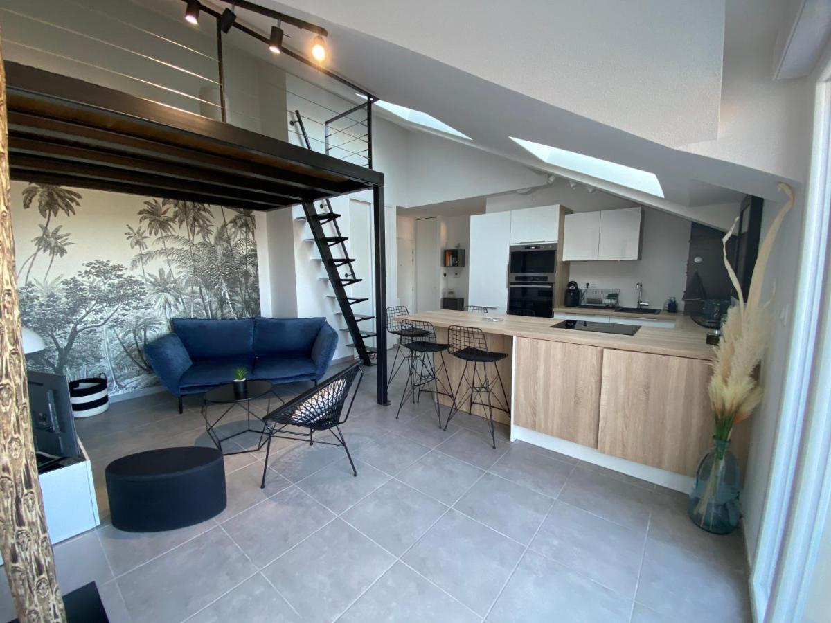 Appart & Fleurinoise Balcon Ascenseur Climatisation Fleurieux-sur-l'Arbresle Exterior photo